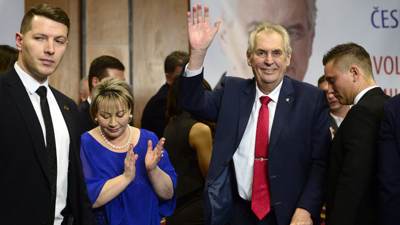 Prezident Milo Zeman po svm znovuzvolen.